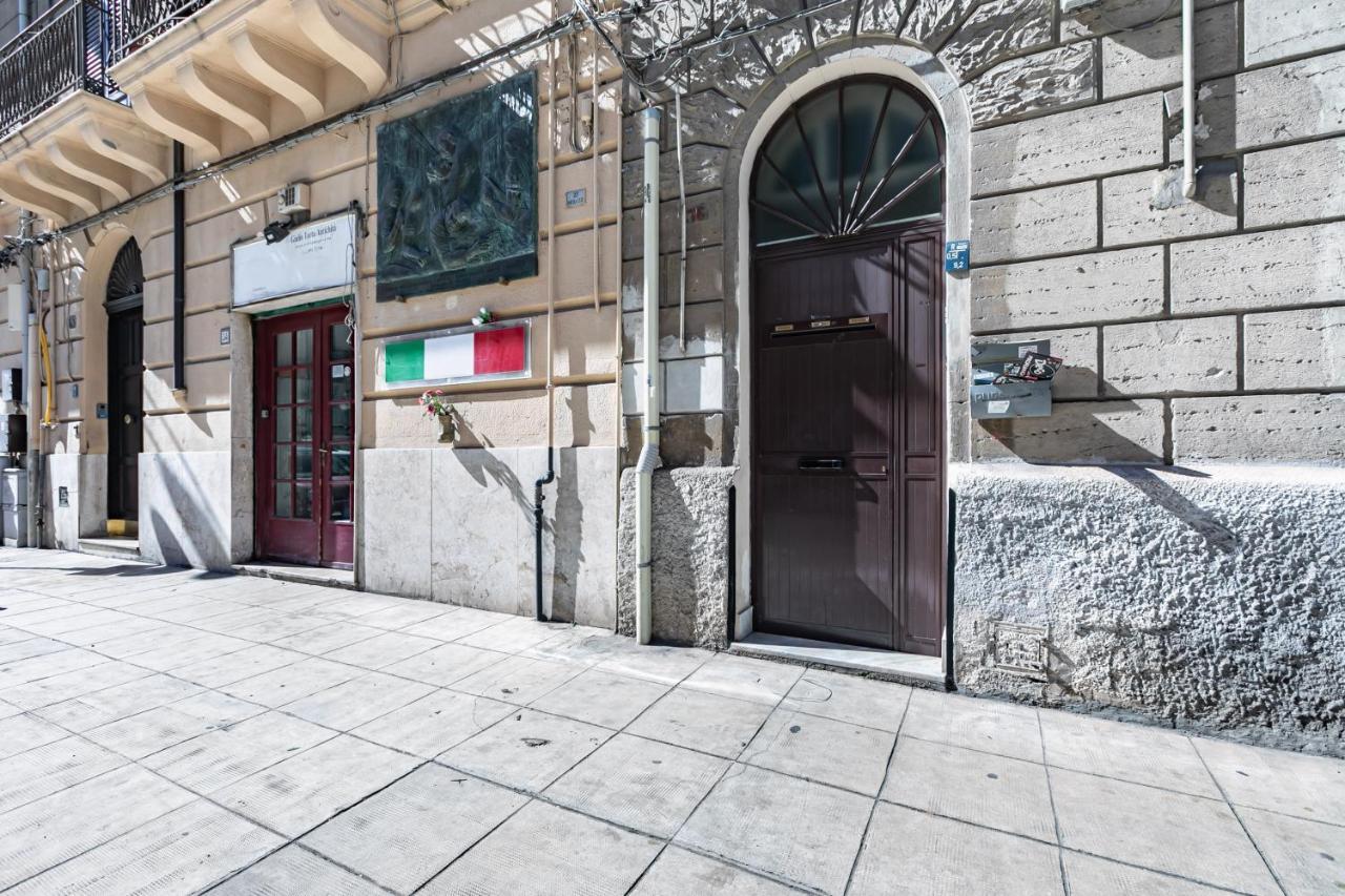 La Casa Di Martina - Palermo Central Apartments ภายนอก รูปภาพ